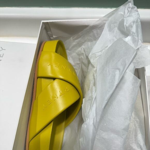Stella McCartney Signature logo slides Yellow - Picture 5 of 6